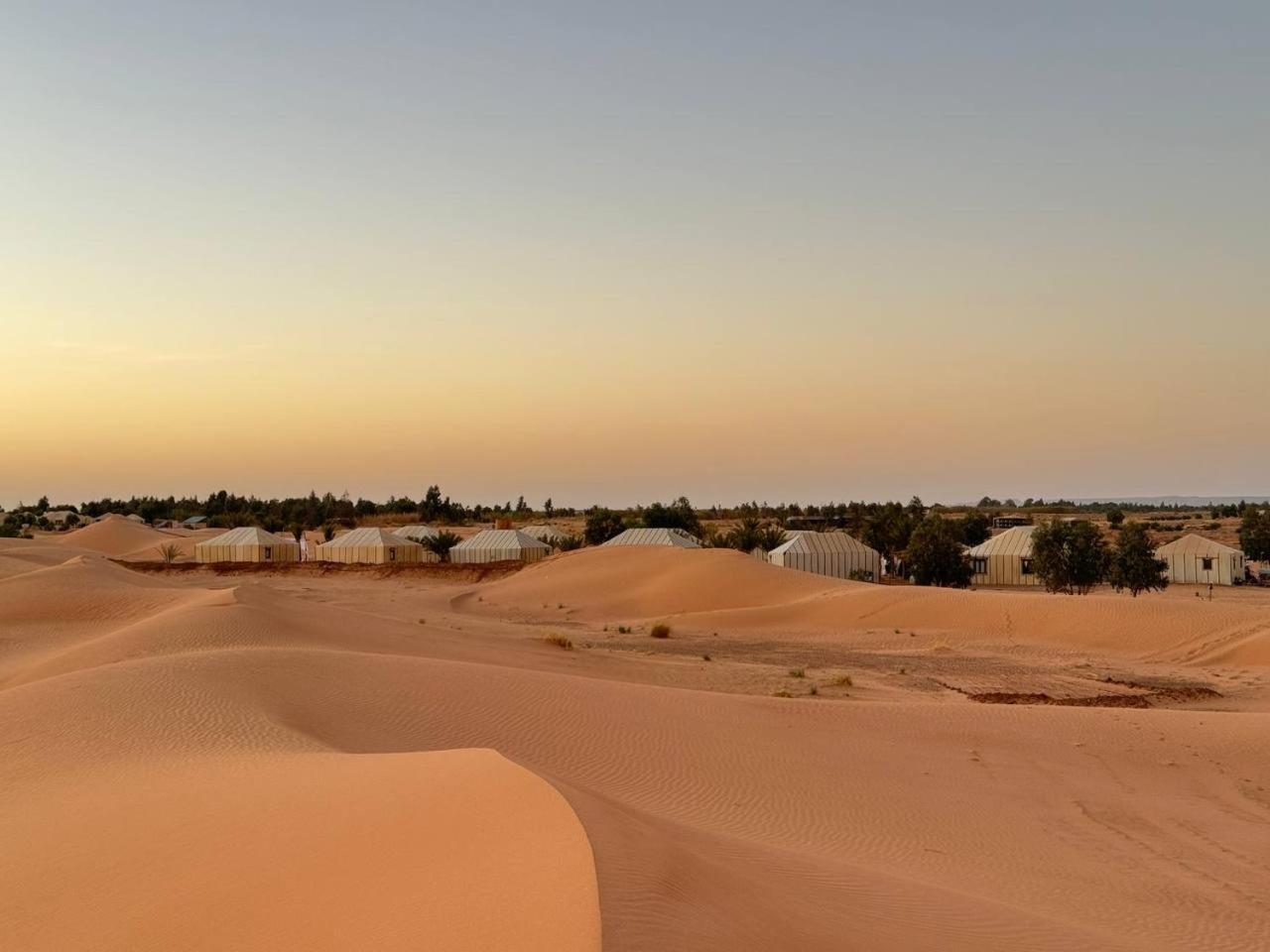 Hotel Erg Chebbi Sahara Camp à Merzouga Extérieur photo